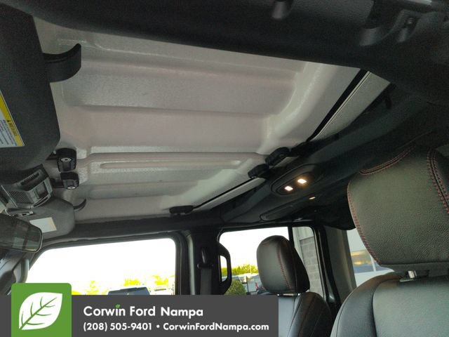 Used 2024 Jeep Wrangler Unlimited Rubicon AWD/4WD image 23