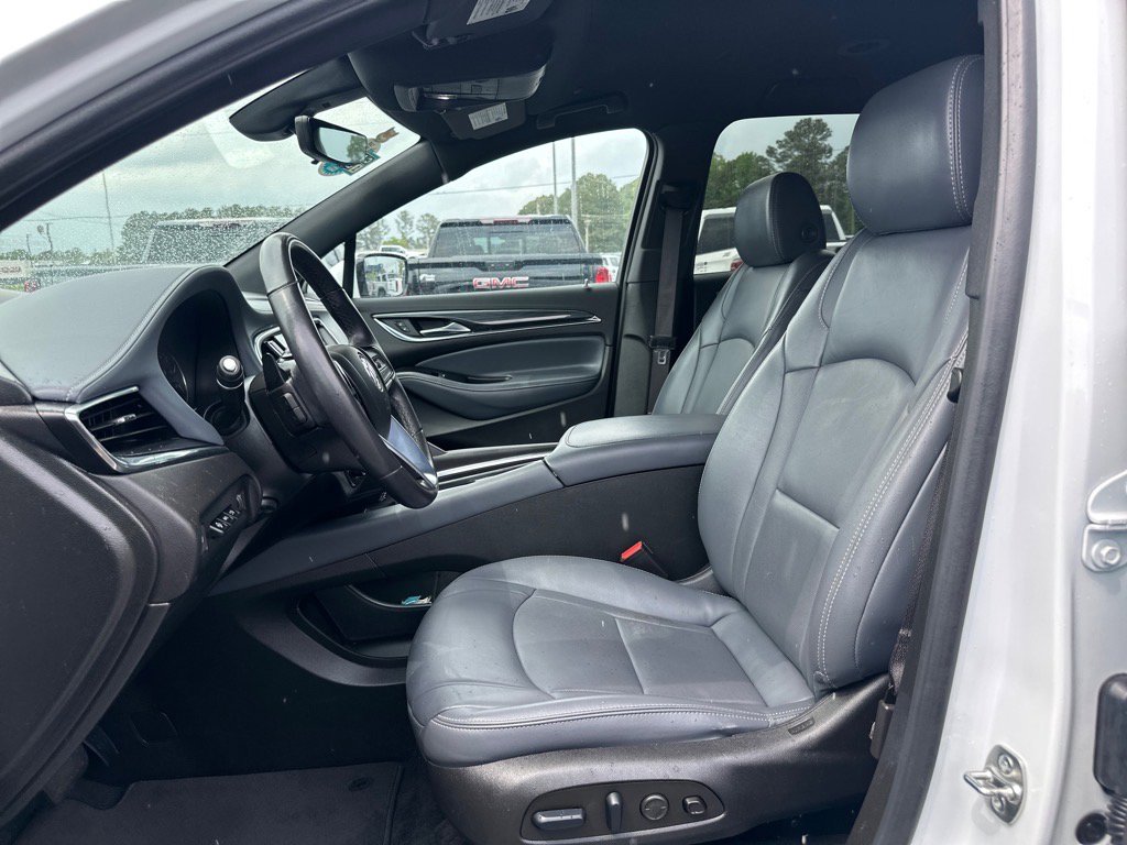 Used 2024 Buick Enclave Premium image 20