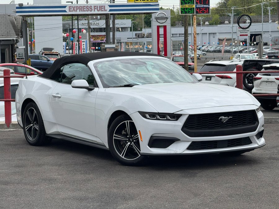 Used 2024 Ford Mustang Premium RWD image 22