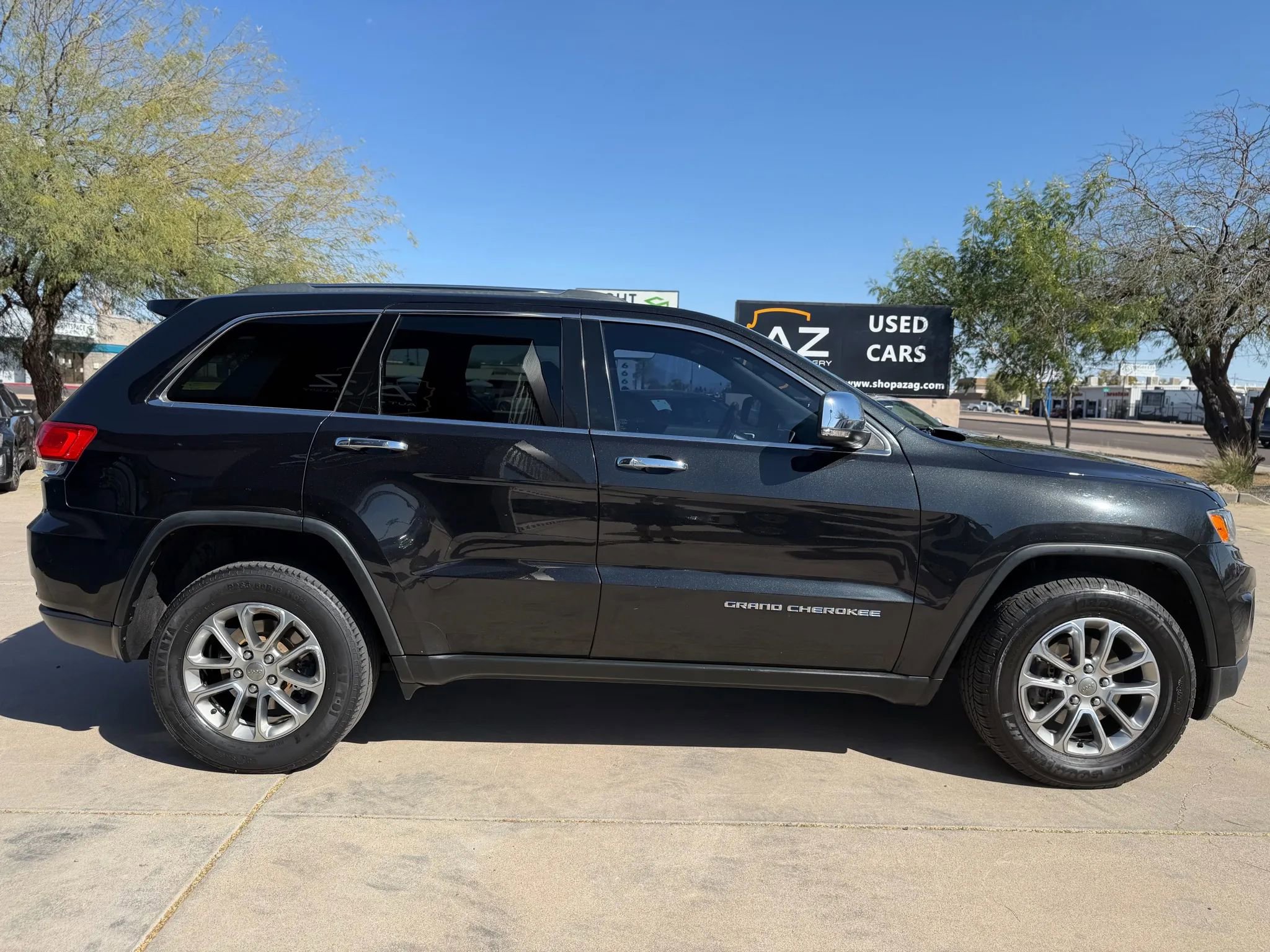 Used 2015 Jeep Grand Cherokee Limited image 13