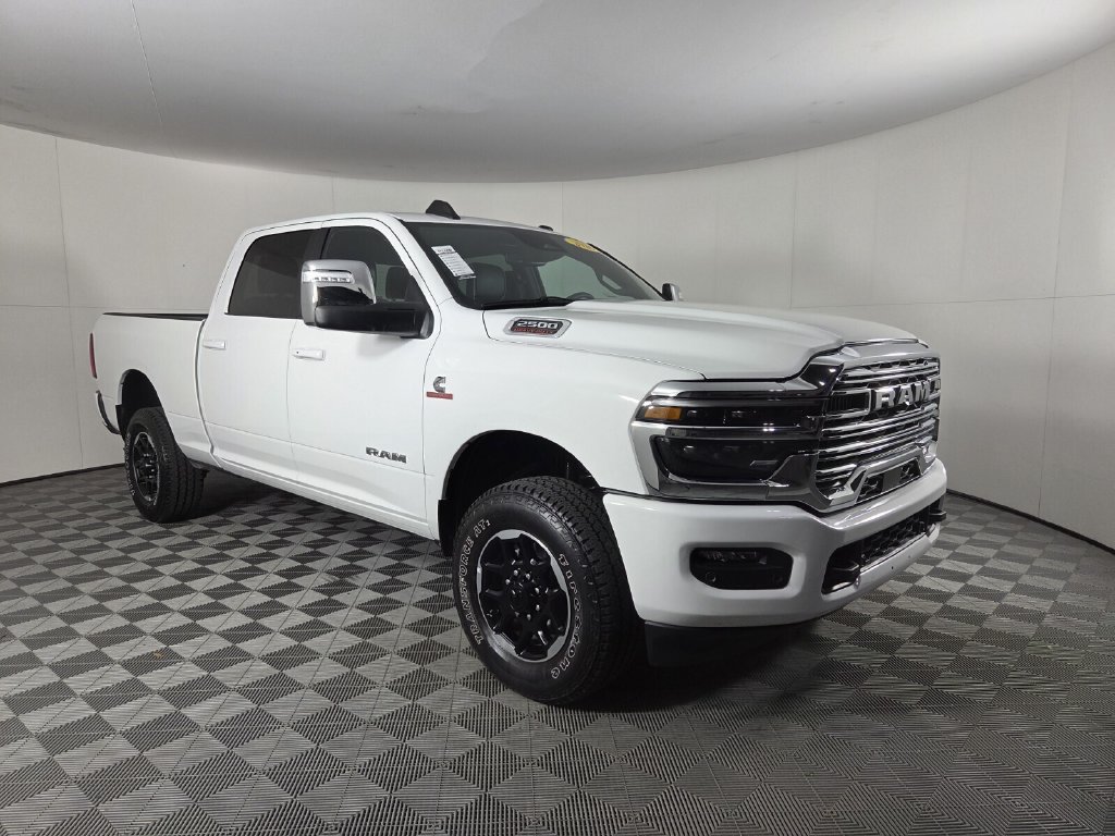 Used 2026 RAM 2500 Laramie AWD/4WD image 3
