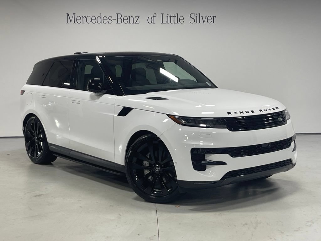Used 2025 Land Rover Range Rover Sport SE AWD/4WD image 8