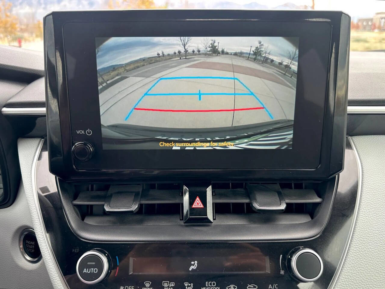 Used 2025 Toyota Corolla SE image 17