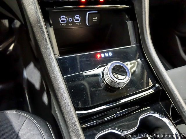 Used 2023 Jeep Grand Cherokee Laredo image 16