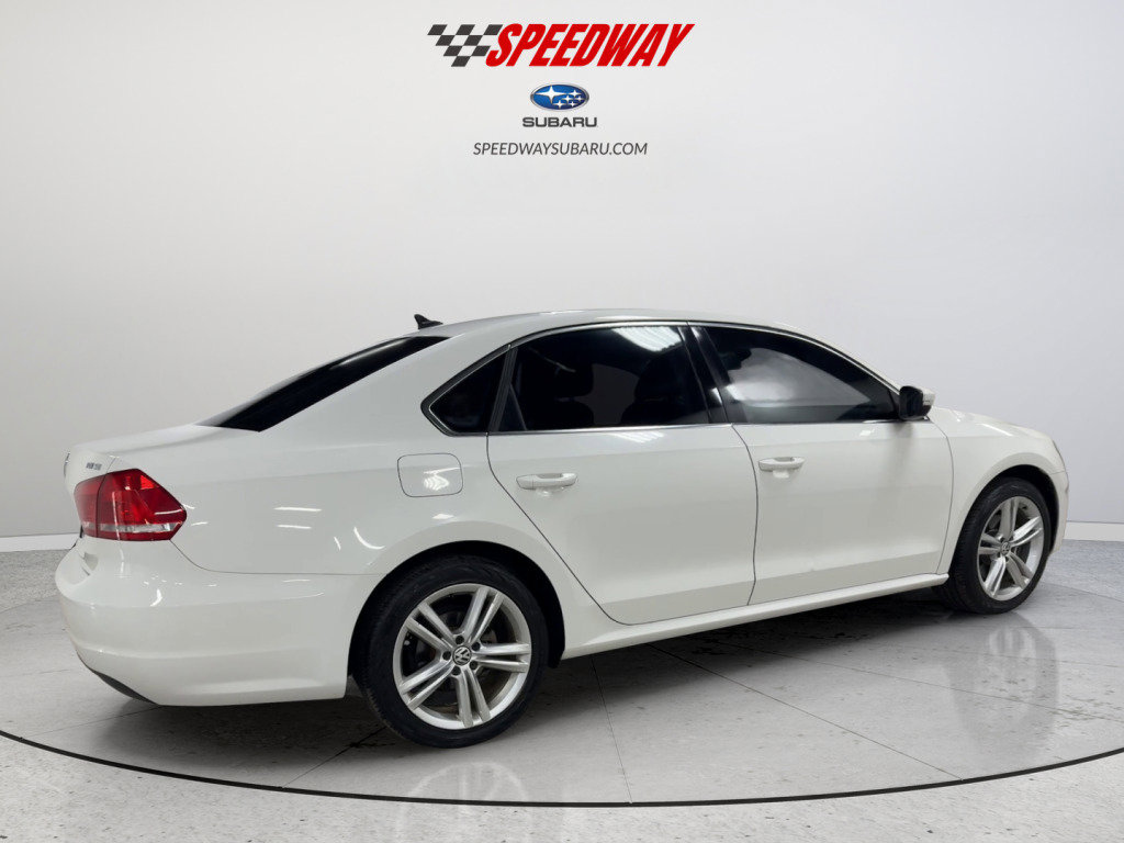 Used 2015 Volkswagen Passat TDI SE image 11