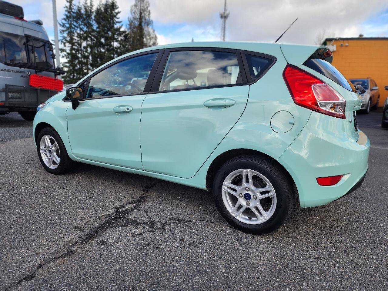 Used 2018 Ford Fiesta SE image 8