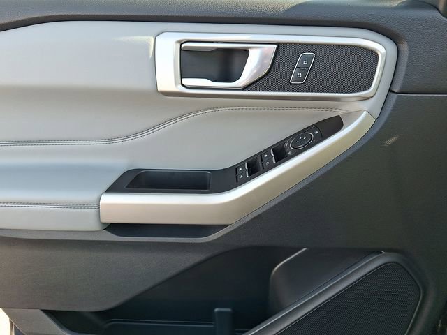 Certified 2022 Ford Explorer XLT w/ Equipment Group 202A image 12