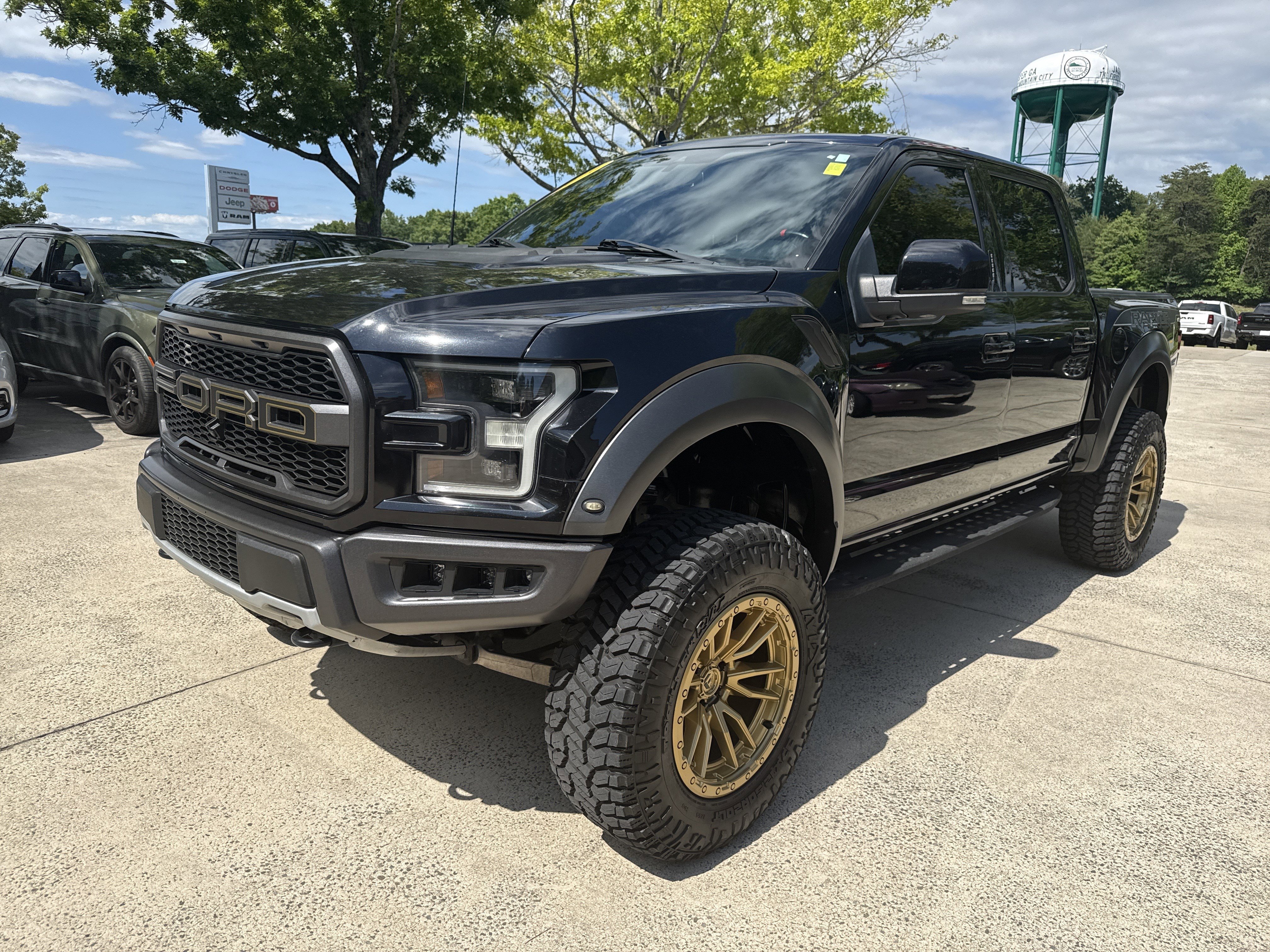 Used 2020 Ford F150 Raptor w/ Equipment Group 802A Luxury AWD/4WD image 3