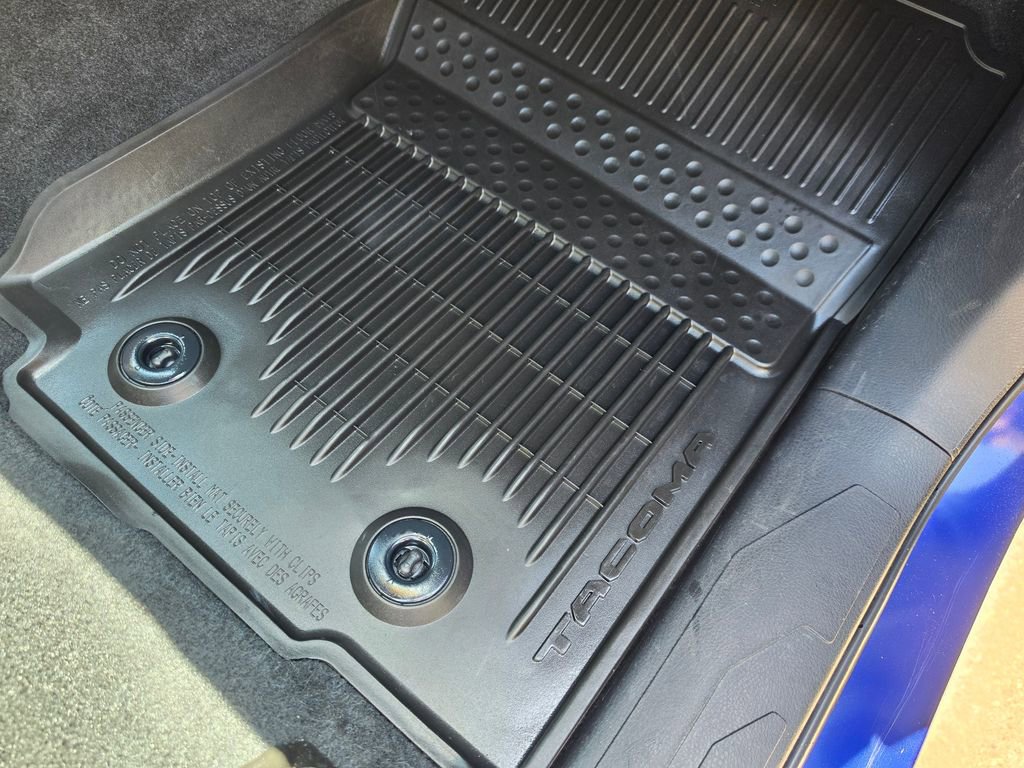 Used 2023 Toyota Tacoma TRD Off-Road w/ TRD Premium Off Road Package AWD/4WD image 48