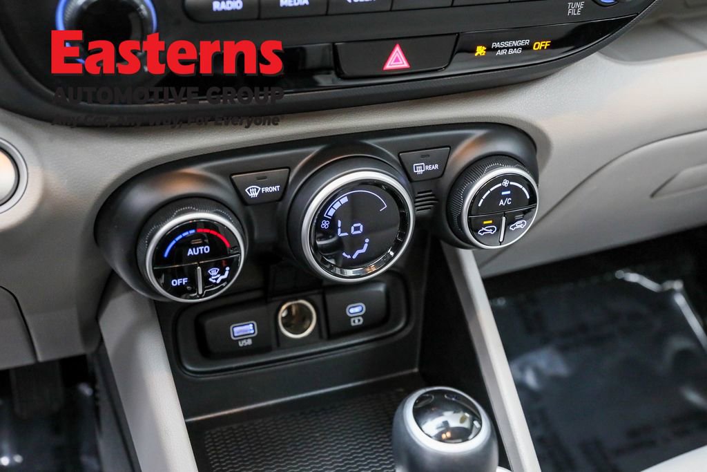 Used 2024 Hyundai Venue SEL image 21