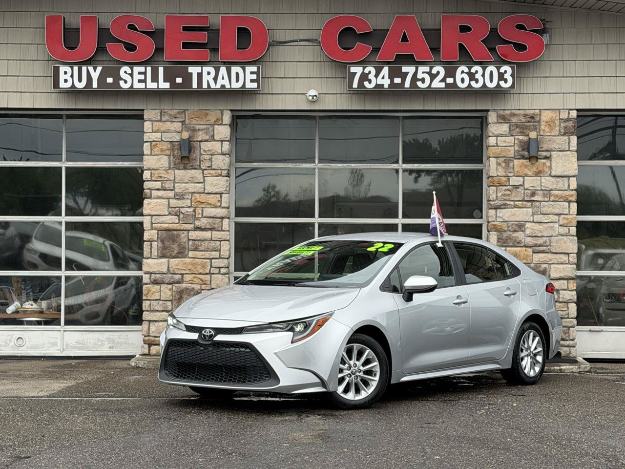 Used 2022 Toyota Corolla LE w/ LE Convenience Package FWD image 1