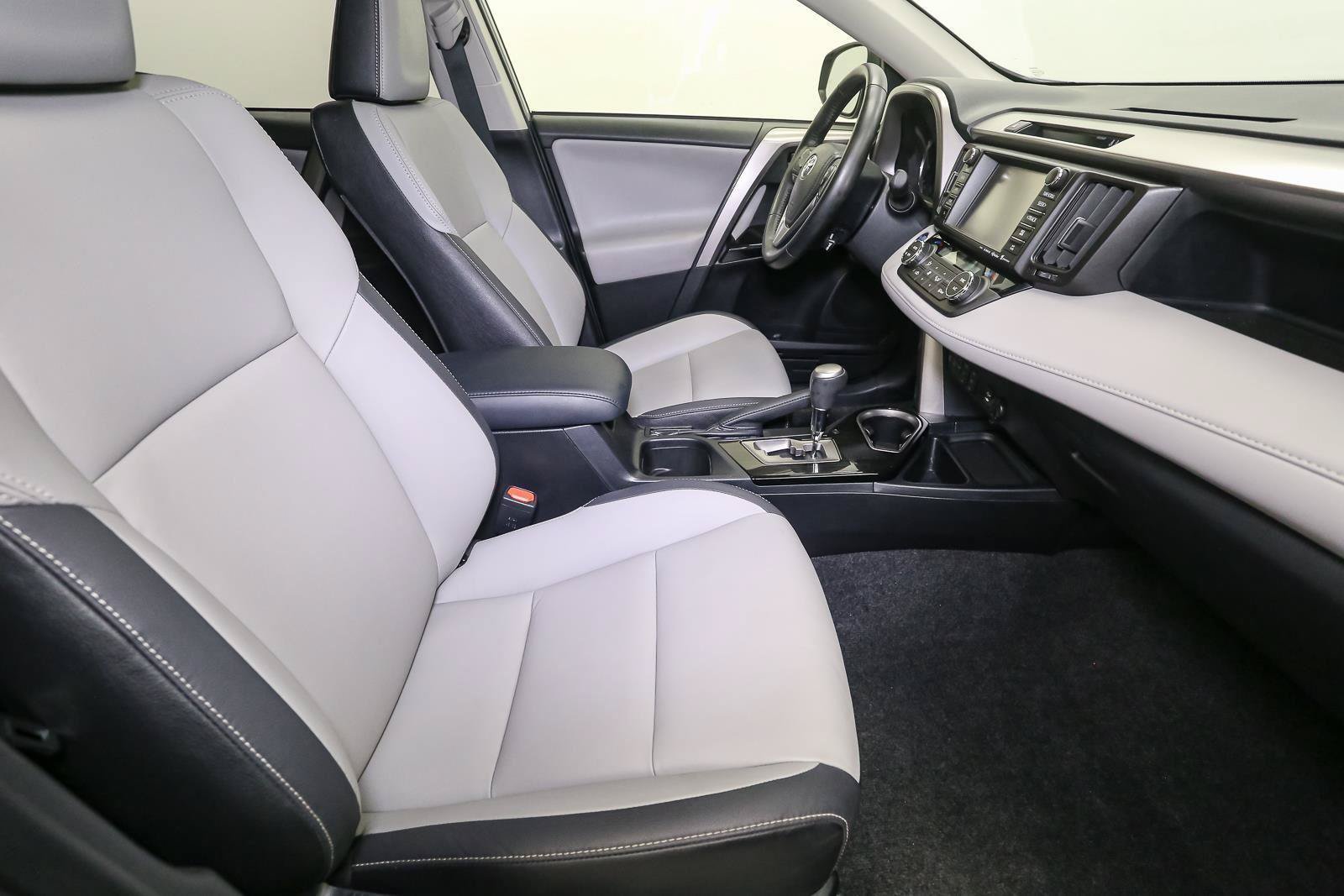 Used 2018 Toyota RAV4 Limited AWD/4WD image 20