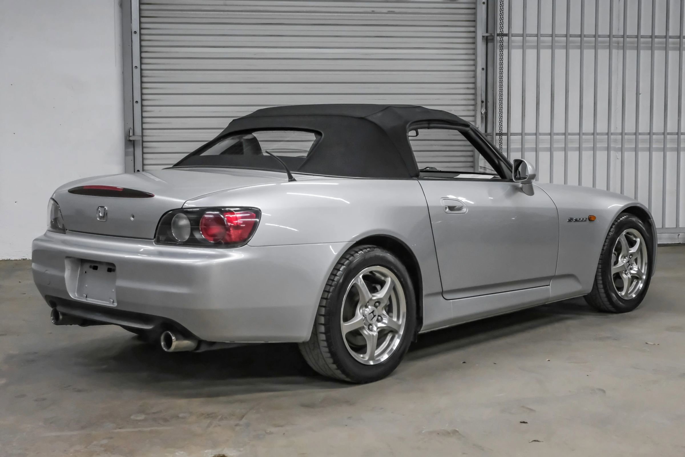 Used 2003 Honda S2000 image 8