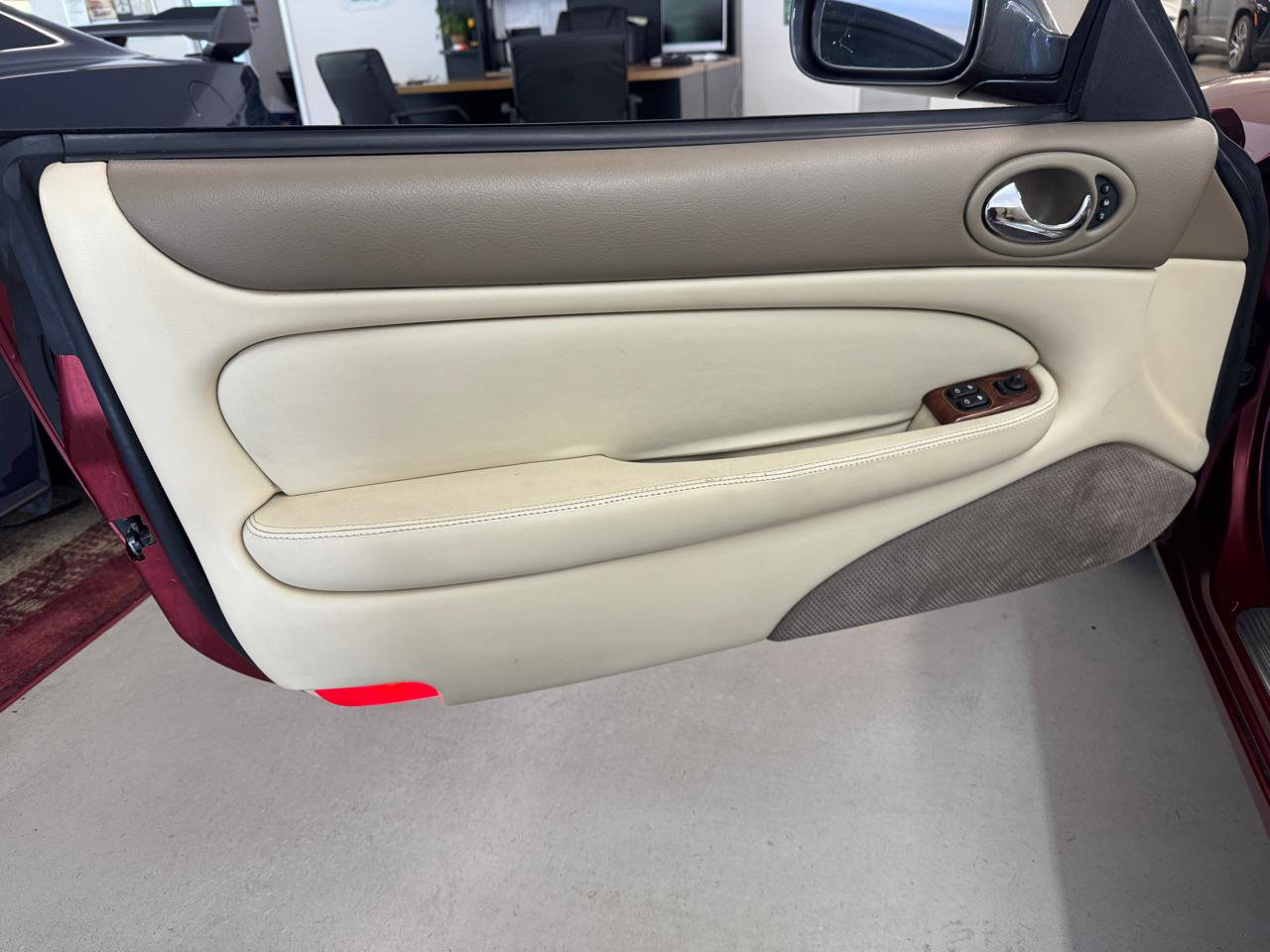 Used 1997 Jaguar XK8 Convertible RWD image 17