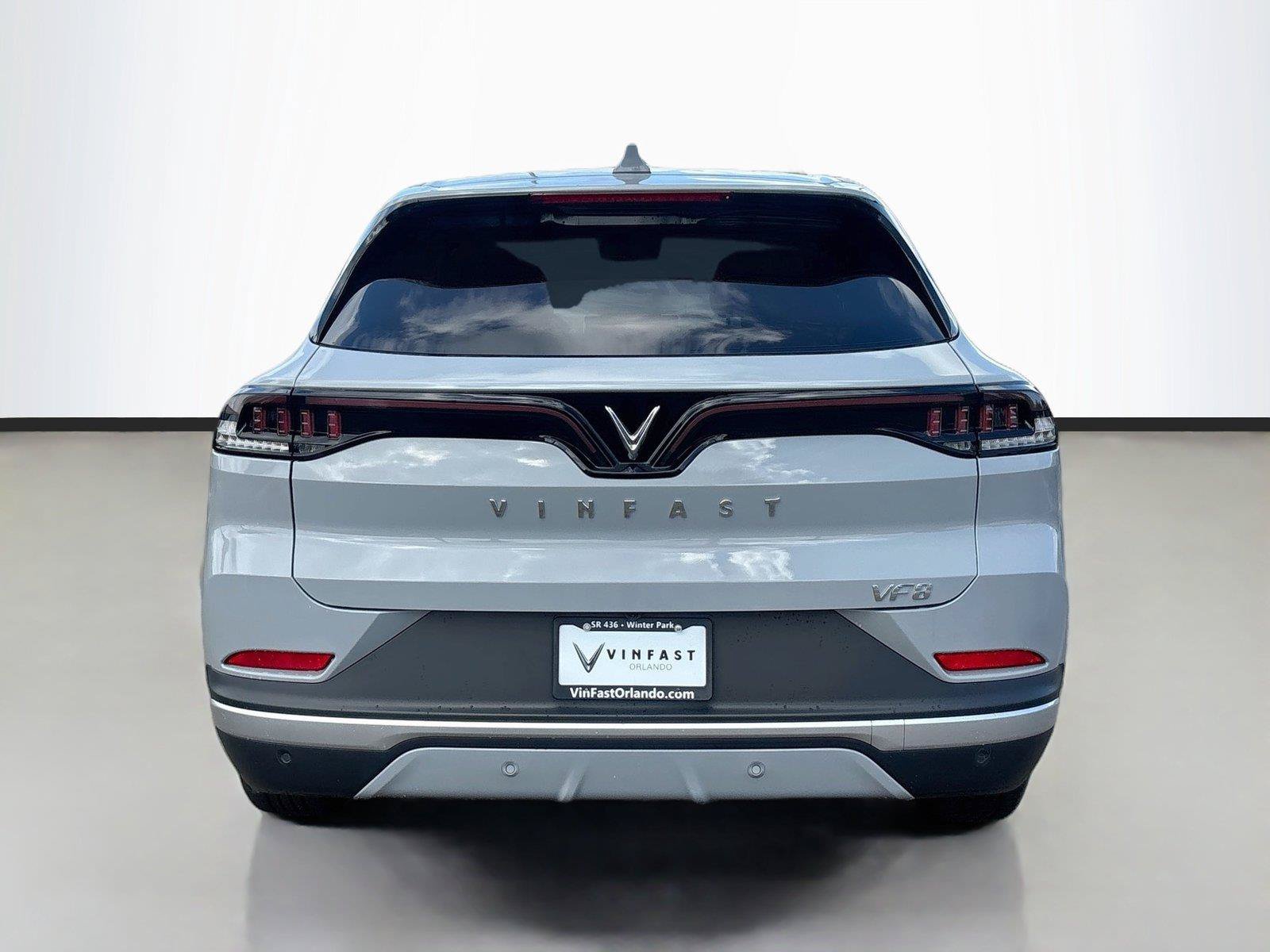 New 2027 VinFast VF 8 Eco AWD/4WD image 6