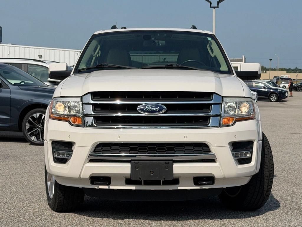 Used 2017 Ford Expedition Limited w/ Equipment Group 301A AWD/4WD image 2
