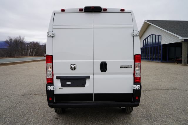 Used 2024 RAM ProMaster 2500 w/ Premium Convenience Group image 6