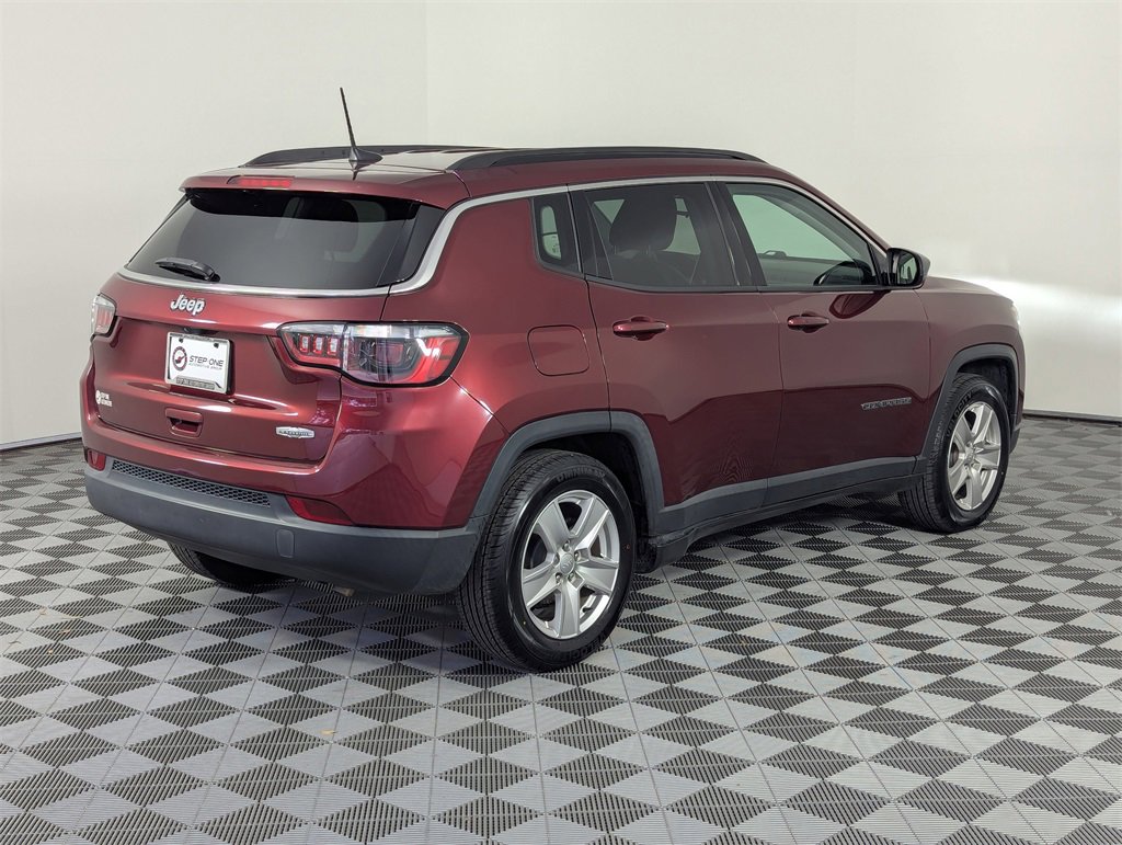 Used 2022 Jeep Compass Latitude image 7