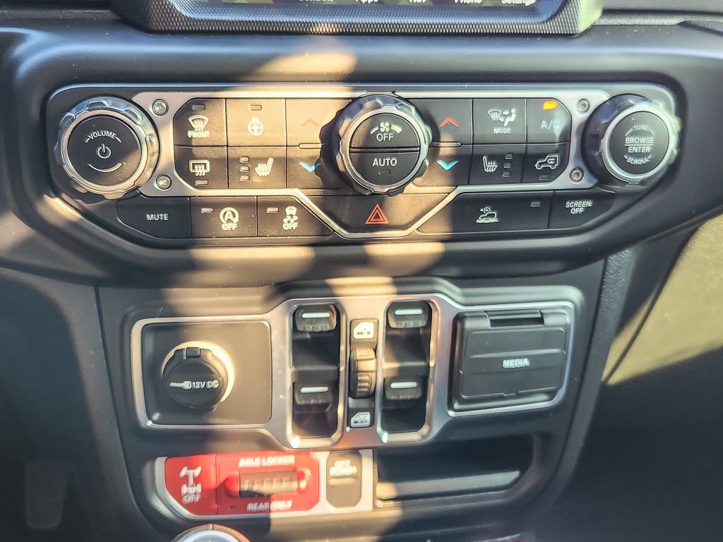 Used 2021 Jeep Gladiator Mojave AWD/4WD image 15