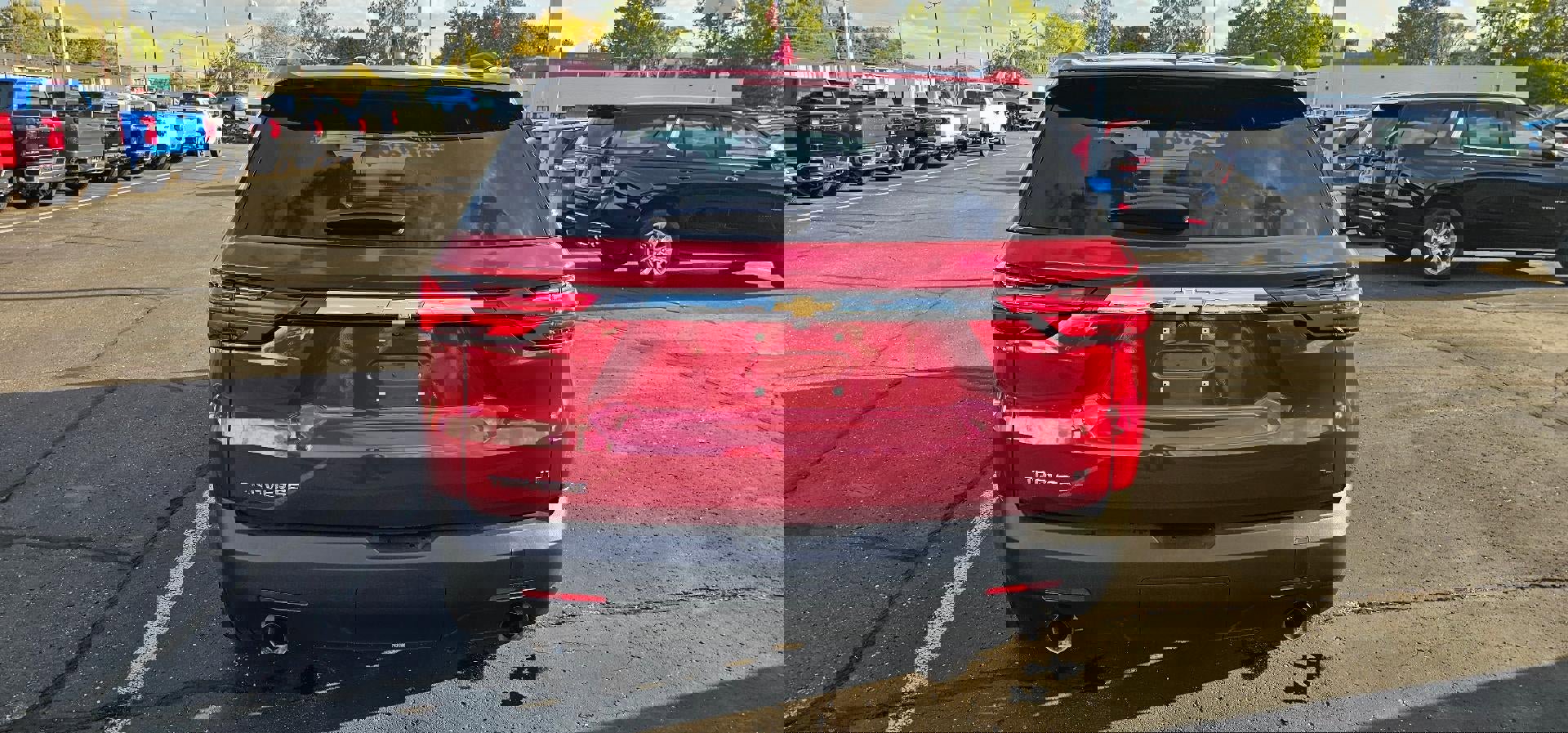 Certified 2023 Chevrolet Traverse LT w/ LPO, Floor Liner Package image 6