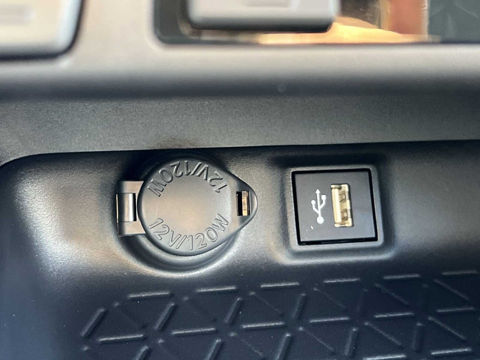 New 2025 Toyota RAV4 XLE image 25