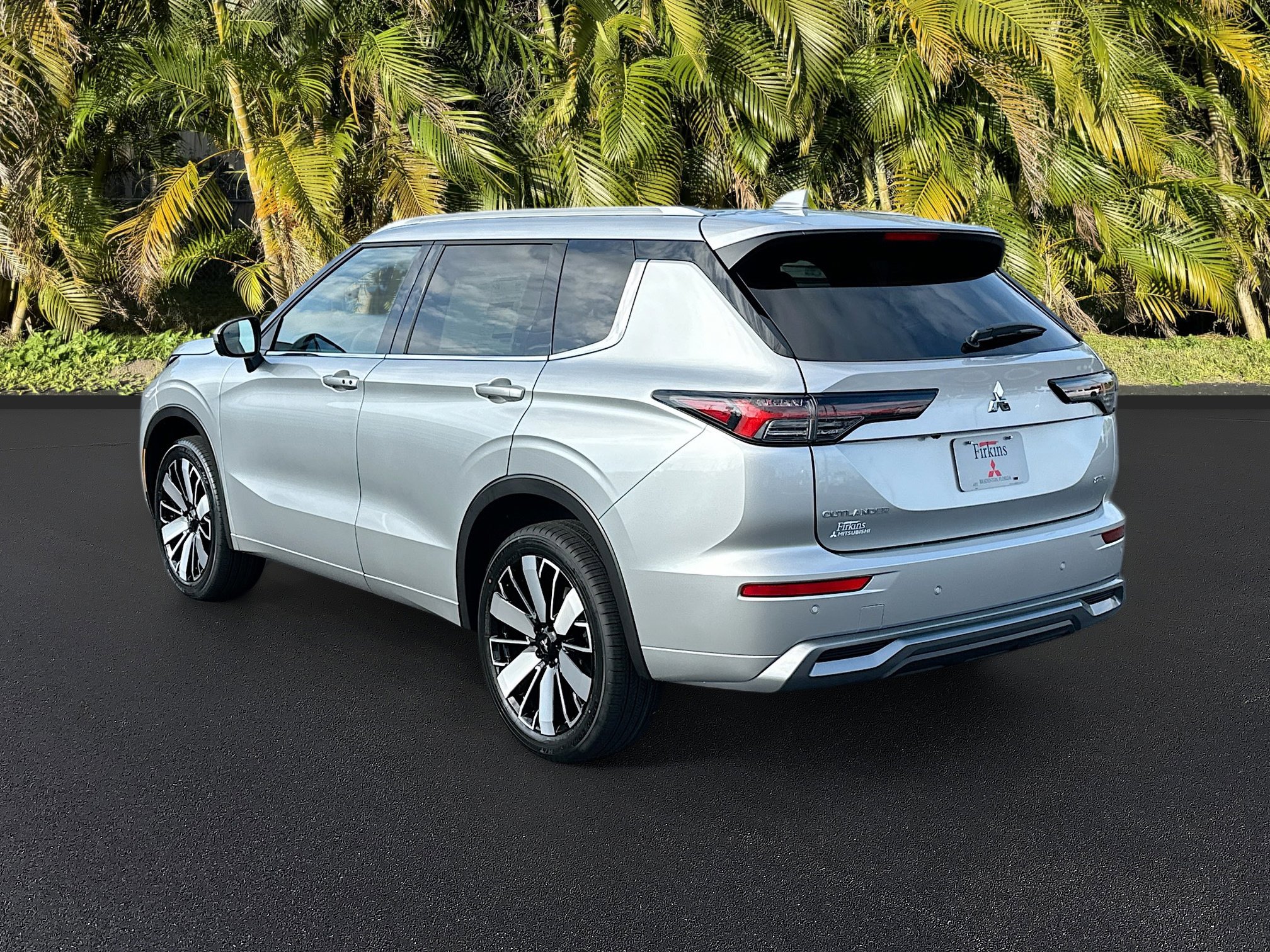 New 2026 Mitsubishi Outlander SEL image 3