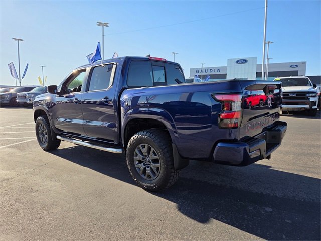 Used 2022 Nissan Frontier SV image 5