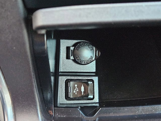 Used 2016 Toyota Camry LE image 22