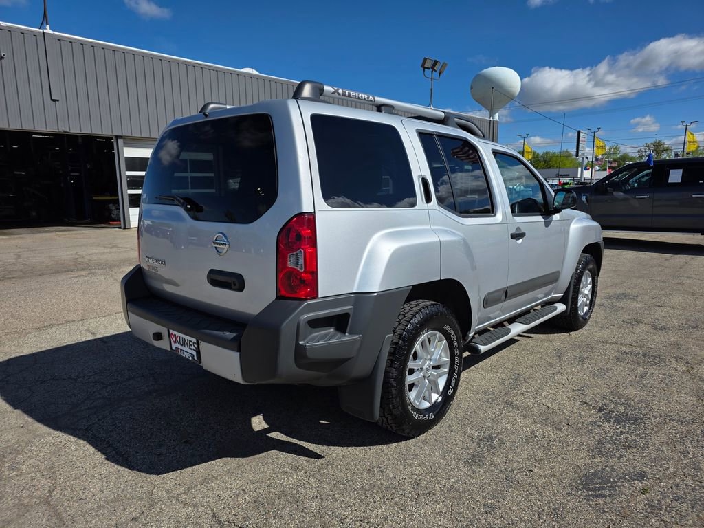 Used 2015 Nissan Xterra S AWD/4WD image 7