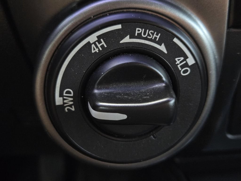 Certified 2017 Nissan Titan Platinum Reserve AWD/4WD image 23