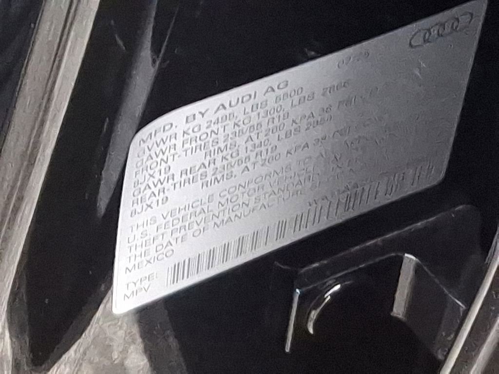 Used 2025 Audi Q5 2.0T Premium w/ Convenience Package image 28