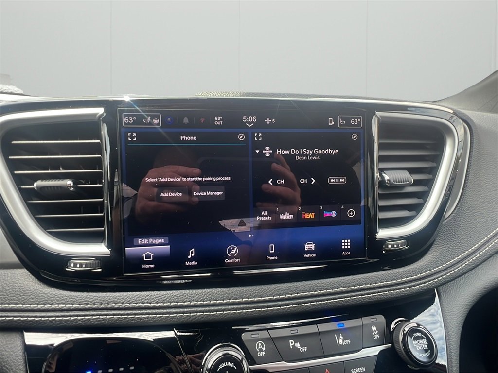 New 2025 Chrysler Pacifica Select image 22