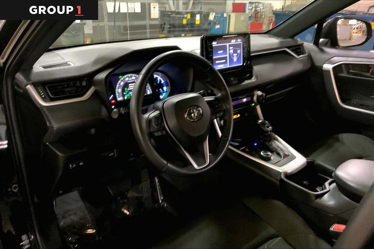 Used 2021 Toyota RAV4 SE AWD/4WD image 18