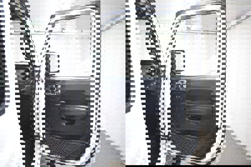 Used 2018 Jeep Wrangler Unlimited Sport S image 24