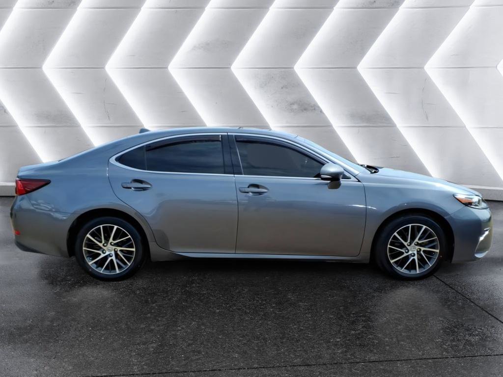 Used 2016 Lexus ES 350 w/ Luxury Package w/Wood Trim image 6