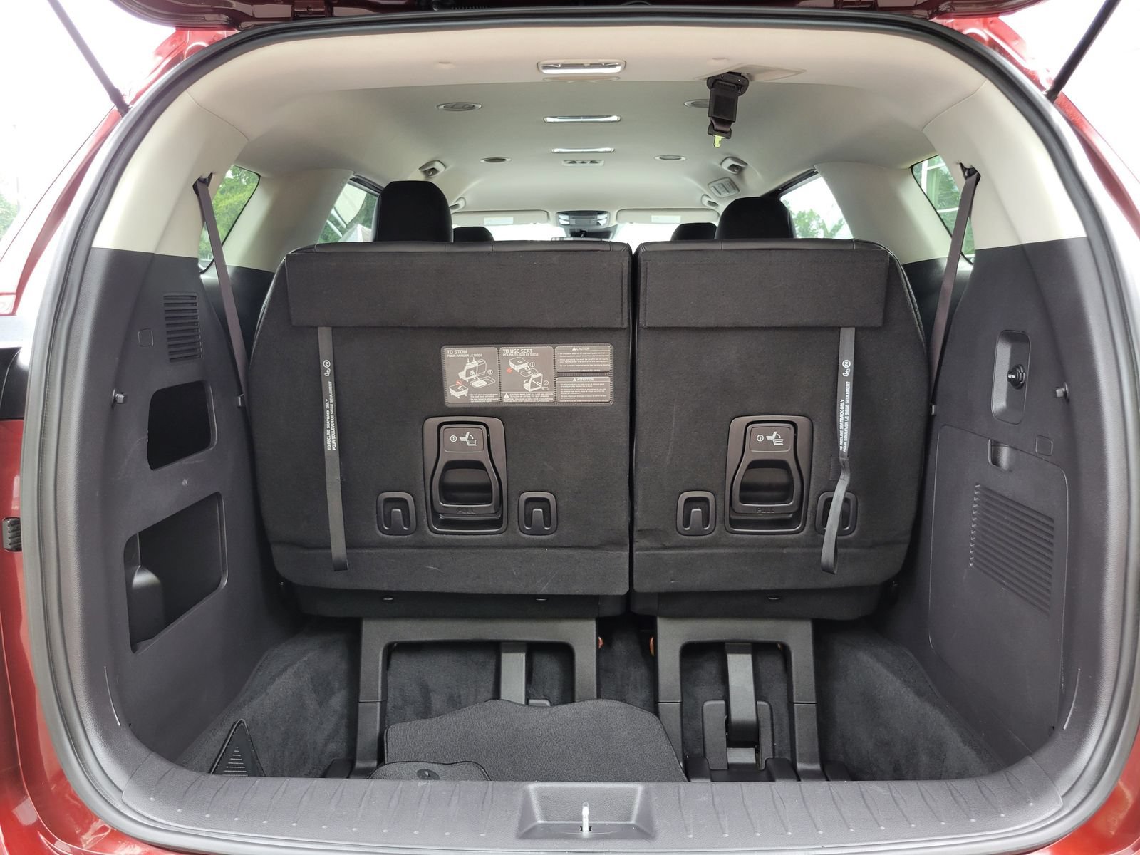 Certified 2023 Kia Carnival LX FWD image 30