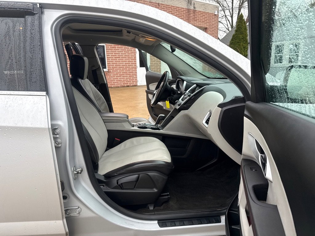 Used 2010 Chevrolet Equinox LTZ AWD/4WD image 10
