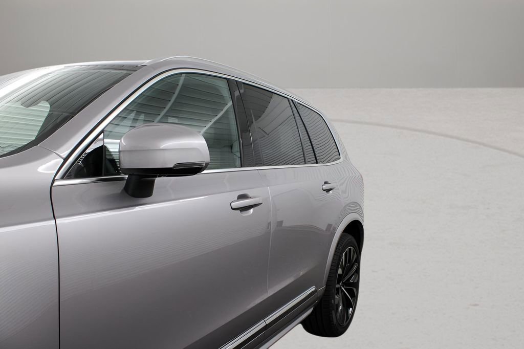 New 2026 Volvo XC90 B6 Plus w/ Protection Package Premier image 31