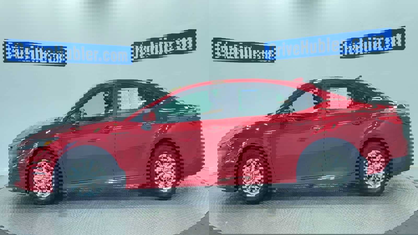 Used 2025 Toyota Camry LE image 5