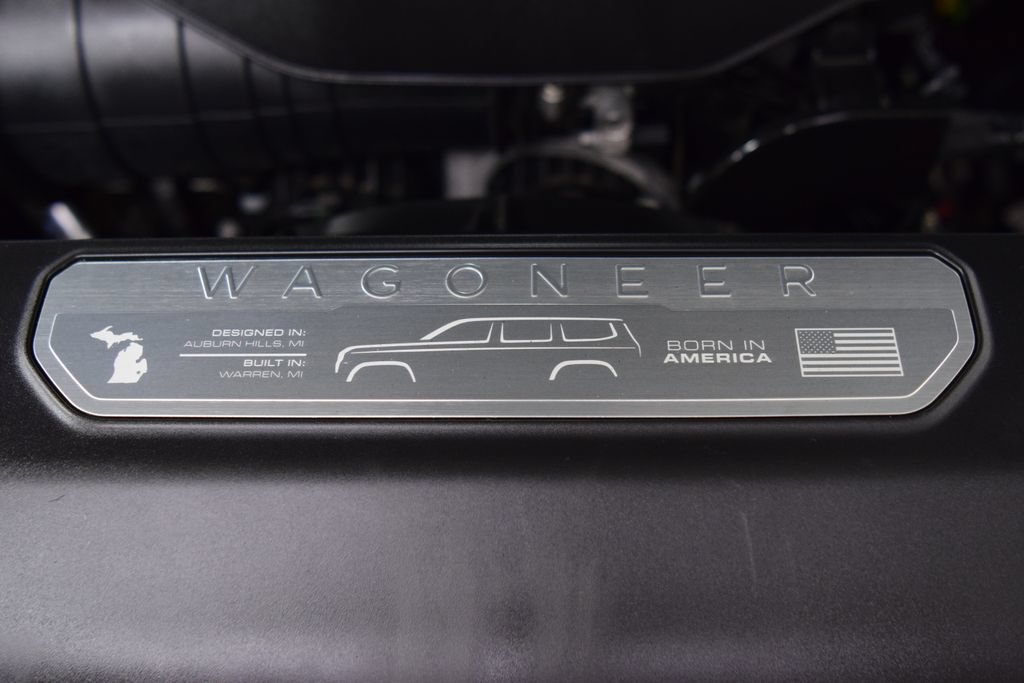 Used 2024 Jeep Wagoneer L Series III w/ Premium Group I AWD/4WD image 31