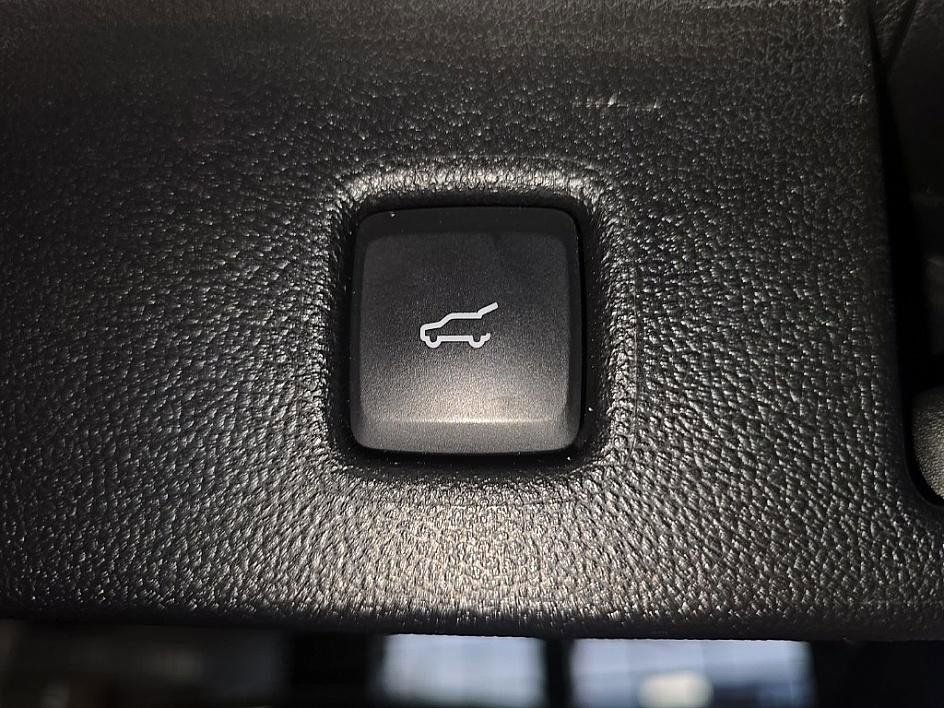 Used 2022 Ford Escape SE w/ Convenience Package image 24