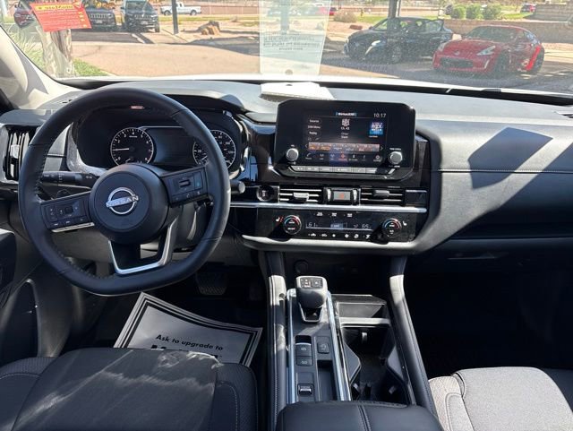 Certified 2025 Nissan Pathfinder SV FWD image 25