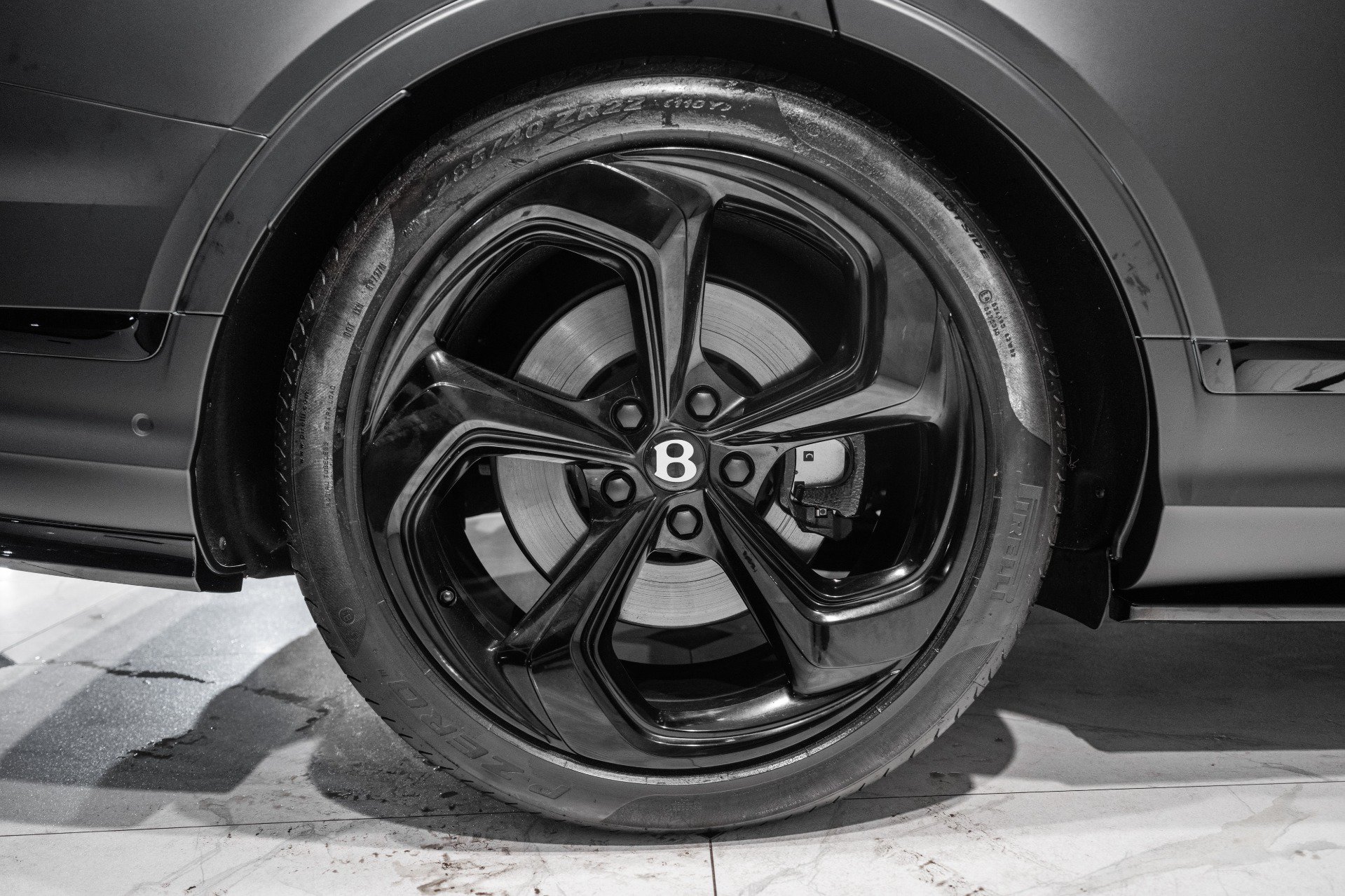 New 2024 Bentley Bentayga AWD/4WD image 15