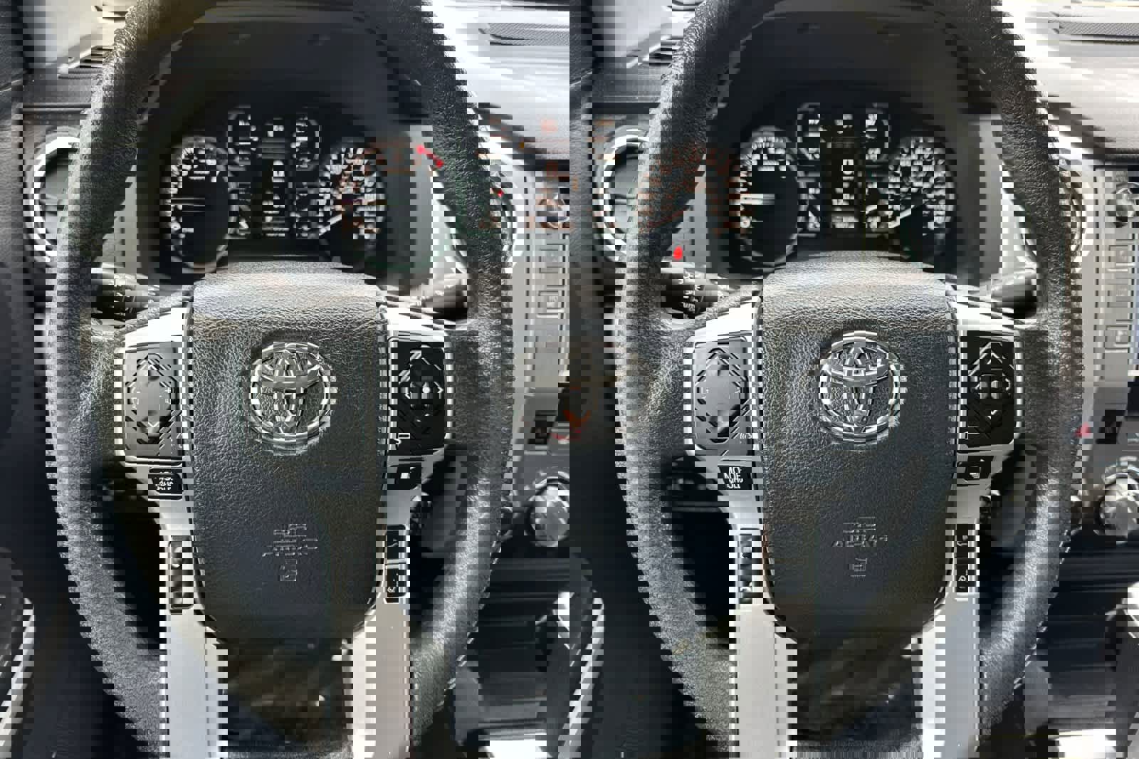 Used 2018 Toyota Tundra SR5 w/ SR5 Upgrade Package image 21