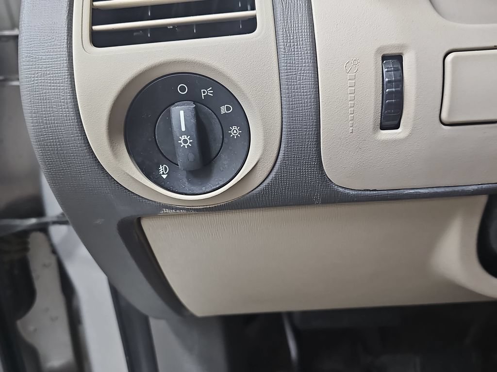Used 2012 Ford Flex SE FWD image 30