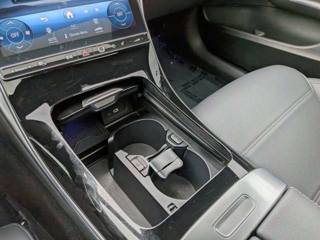 Used 2024 Mercedes-Benz C 300 Sedan image 12