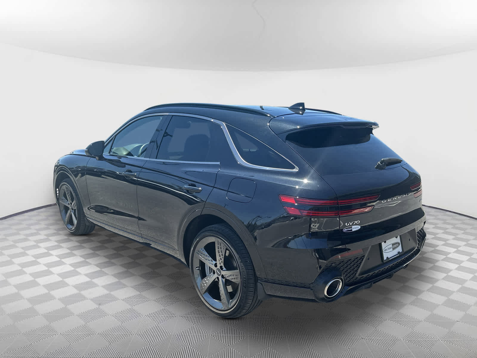 Used 2024 Genesis GV70 2.5T w/ Sport Prestige Package AWD/4WD image 5
