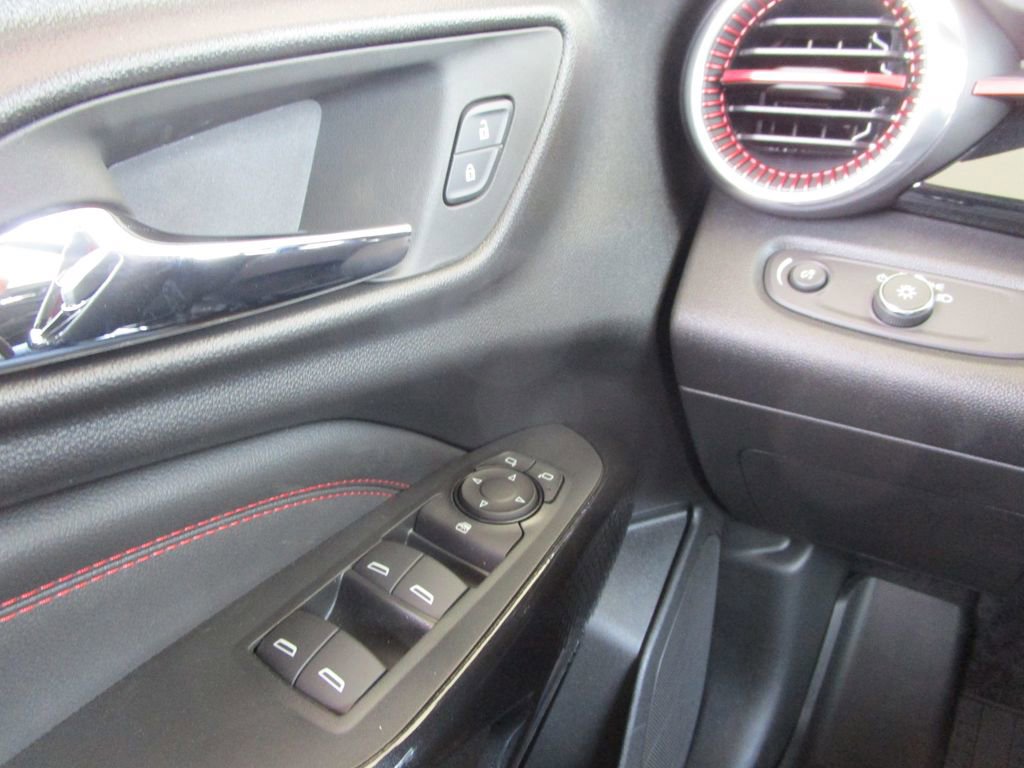 New 2026 Chevrolet Trax RS w/ Sunroof Package image 31