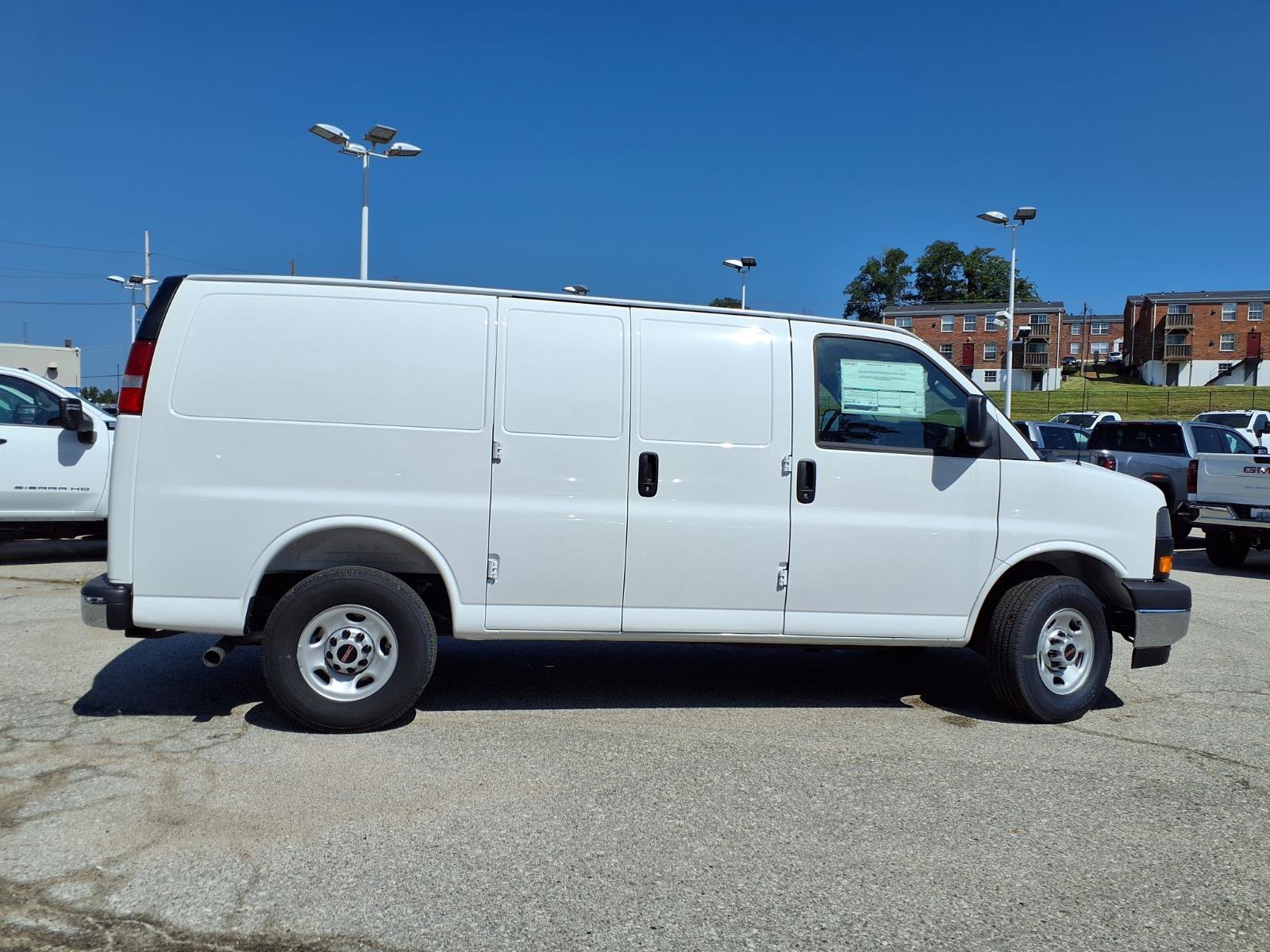 New 2026 GMC Savana 3500 w/ Driver Convenience Package RWD image 20