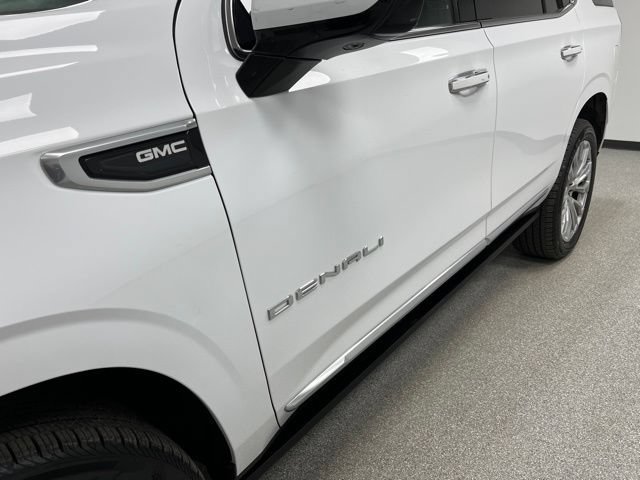 Used 2023 GMC Yukon Denali AWD/4WD image 11
